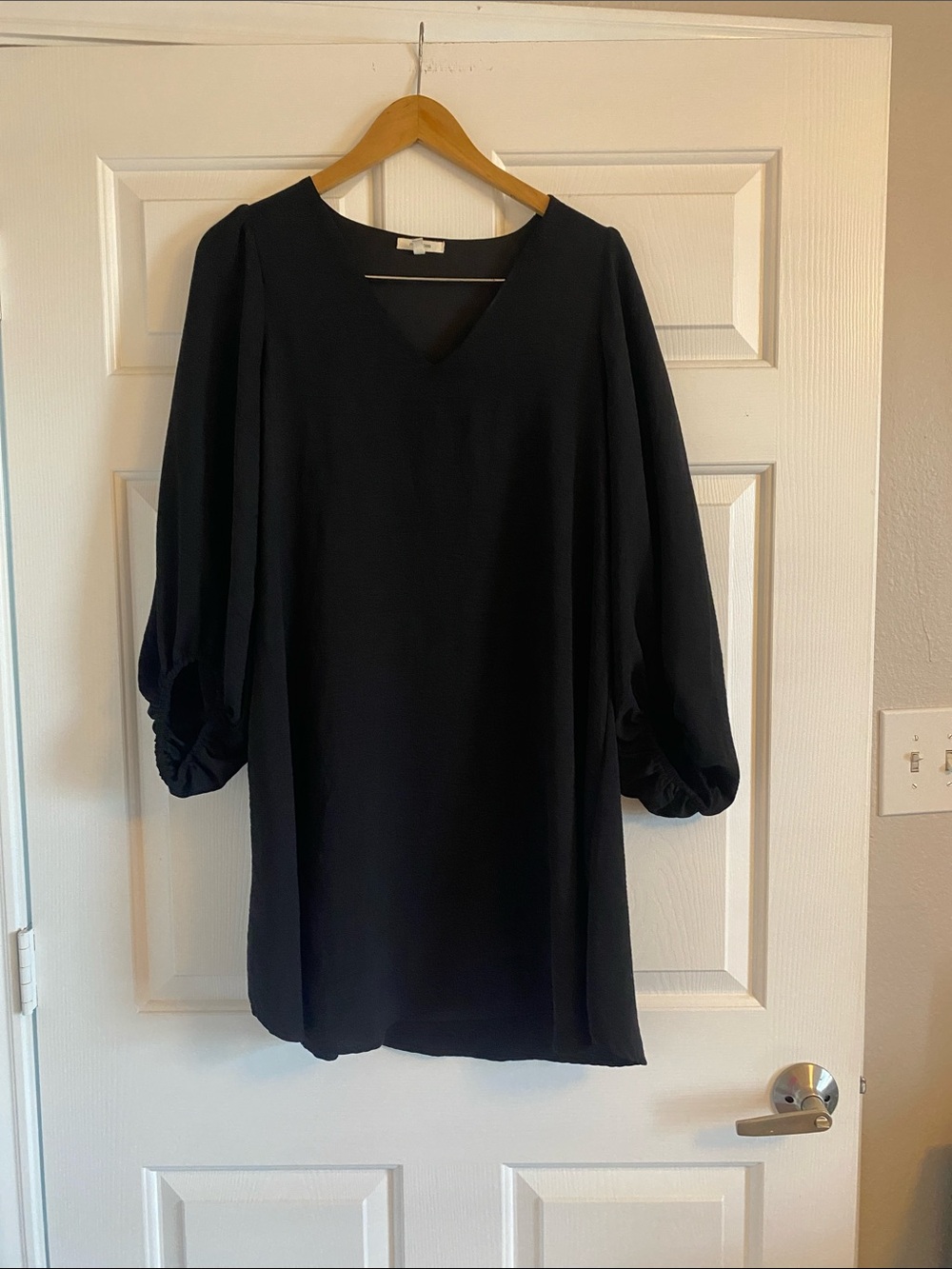 Maurices Black V-Neck Balloon Sleeve Mini Dress